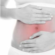 흉통 및 하복부 통증 : 원인, 진단, 가능한 질병 및 임신의 첫 징후